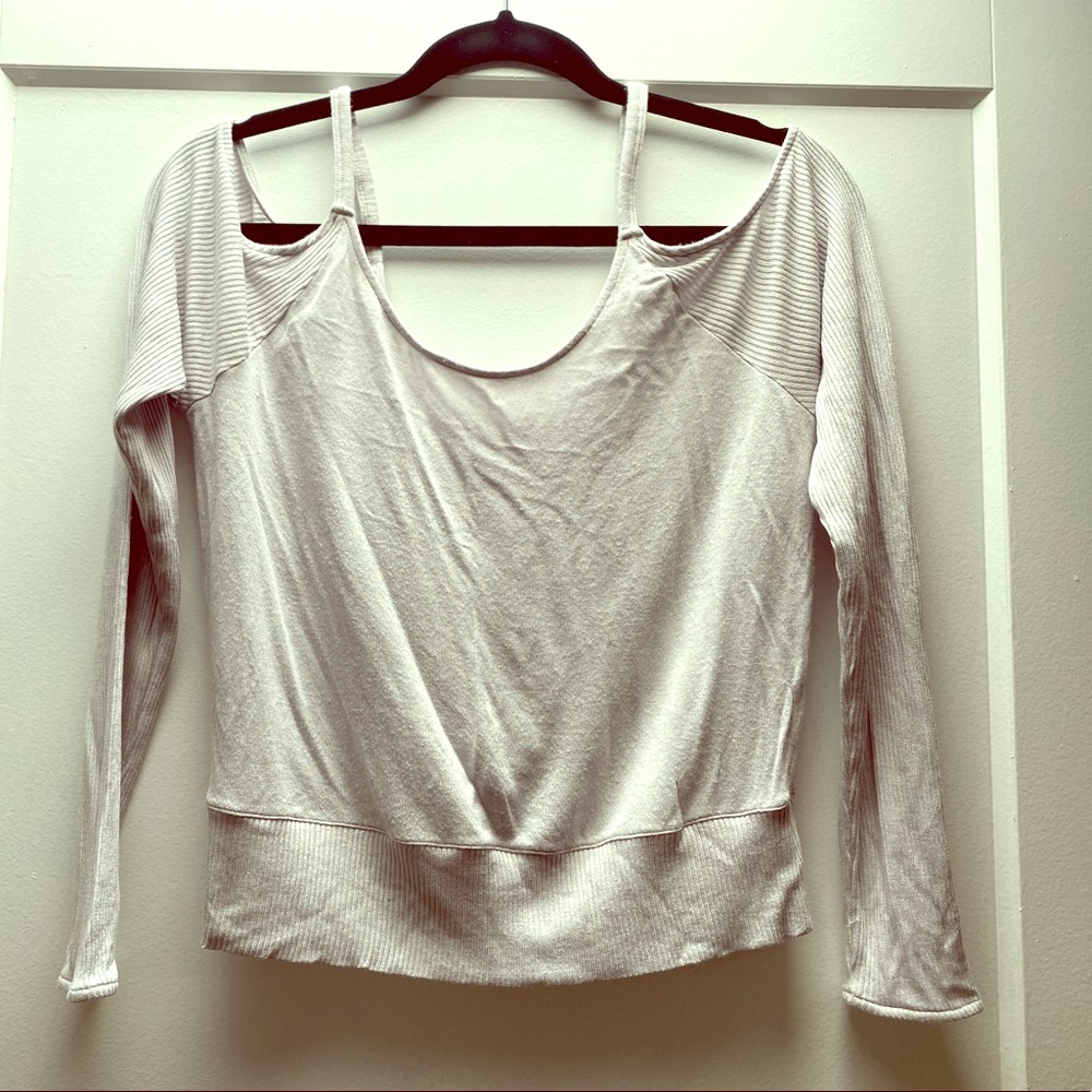 Alo yoga shoulder cutout light sweater
